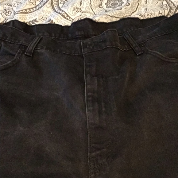Men’s Levi’s Shorts - Picture 3 of 4